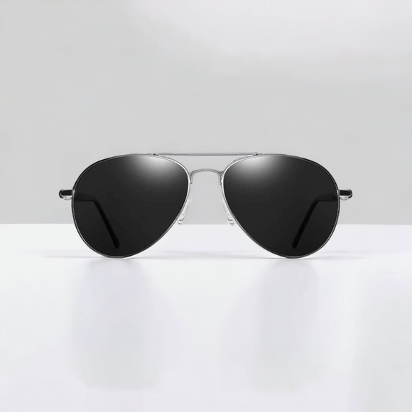 Mens Silver Metal Aviator Sunglasses Gray Polarized Lenses New - Picture 2 of 6